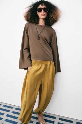 Brown Tshirt